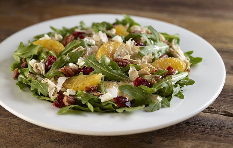 Salada de frango com café