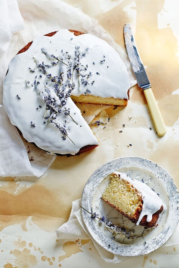 Bolo de Lavanda